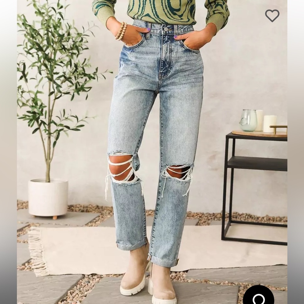 The rise up Jean by Willow & Root (bought at Buckle). Size 27. I’m 5’-9”